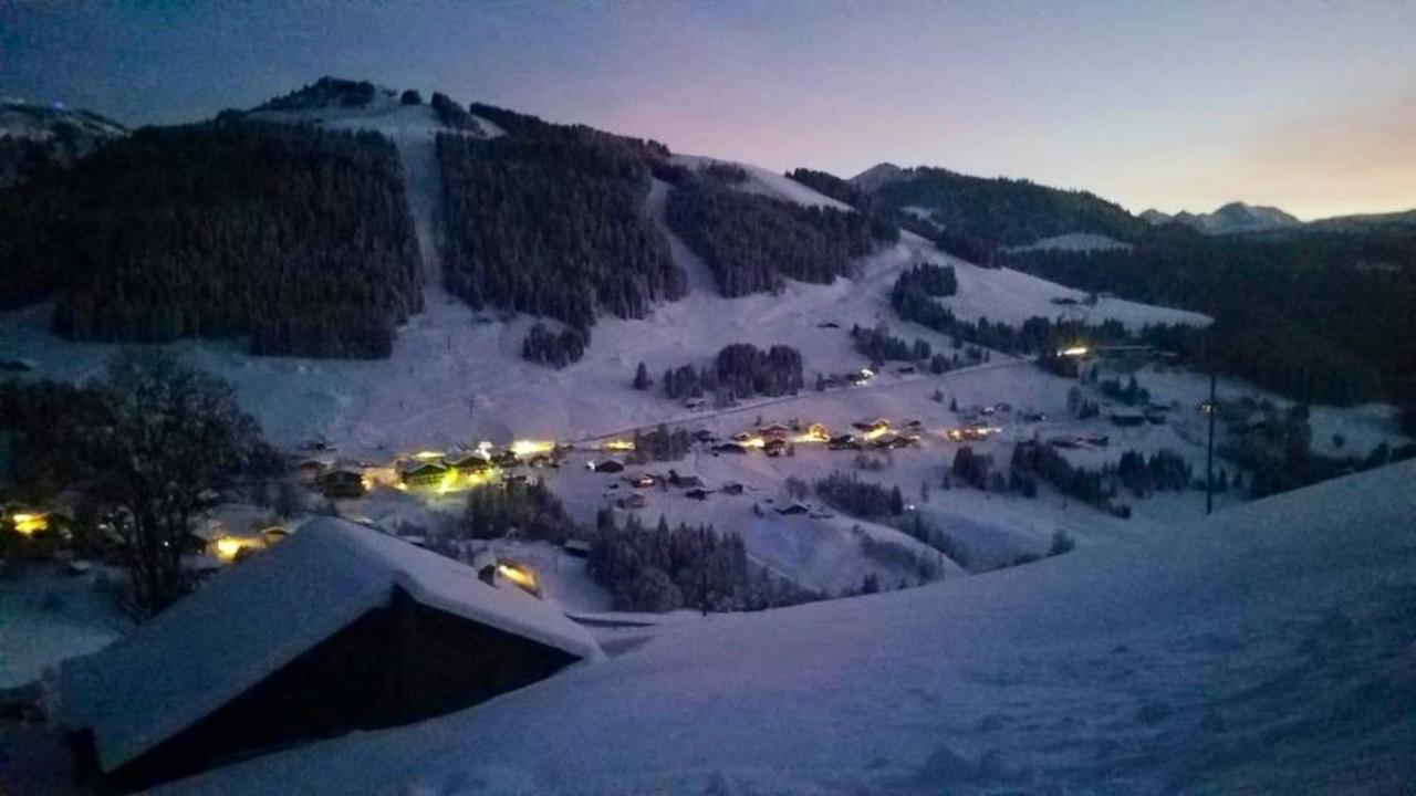 Appartement Confortable Avec Vue Sur La Montagne Notre-Dame-de-Bellecombe Exteriör bild